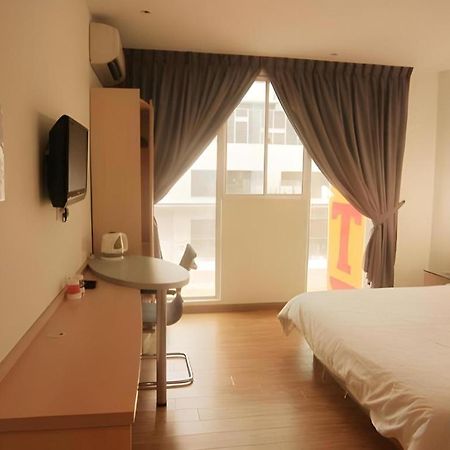 Hotel City Comfort Inn Puchong Bagian luar foto