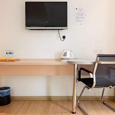 Hotel City Comfort Inn Puchong Bagian luar foto