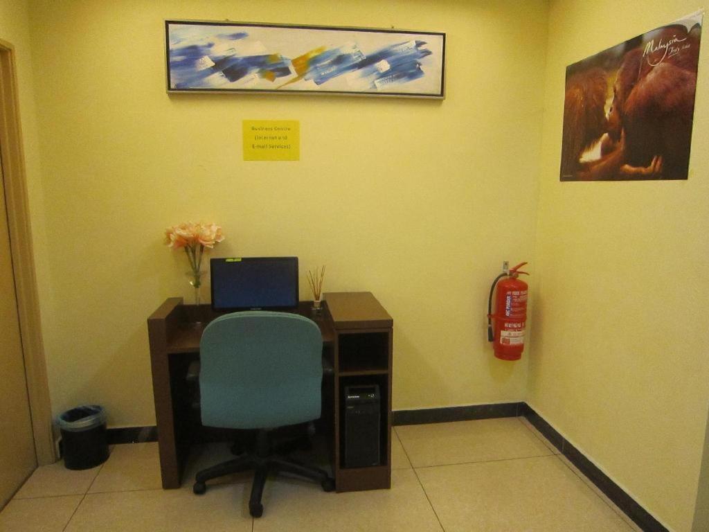 Hotel City Comfort Inn Puchong Bagian luar foto