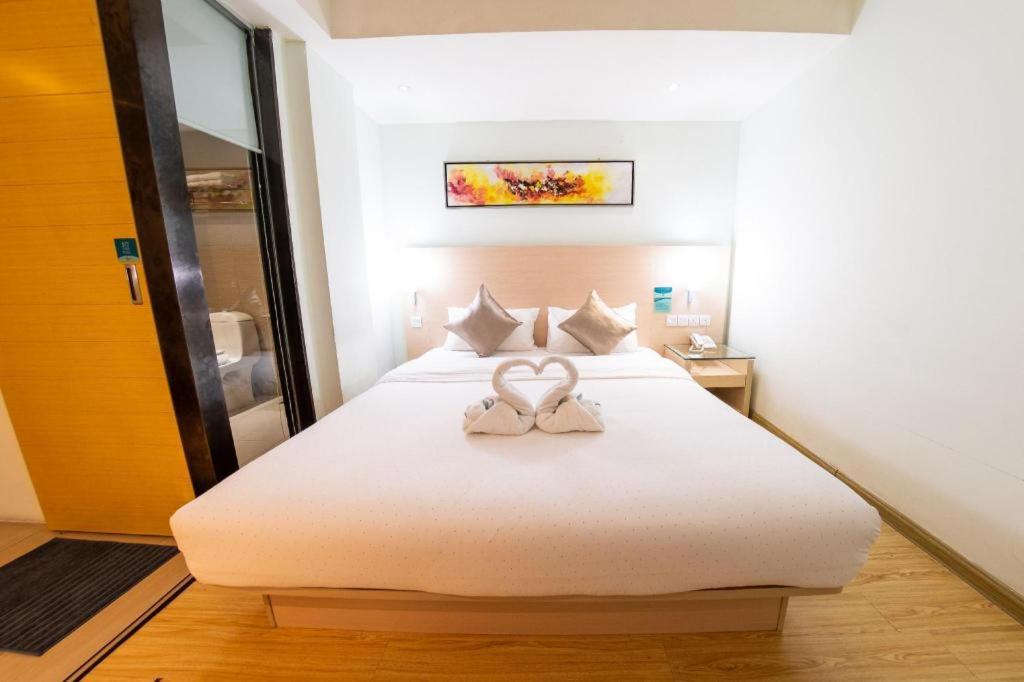 Hotel City Comfort Inn Puchong Bagian luar foto