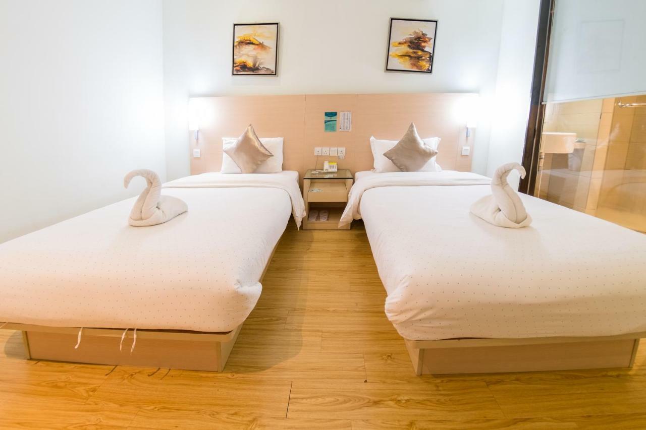 Hotel City Comfort Inn Puchong Bagian luar foto