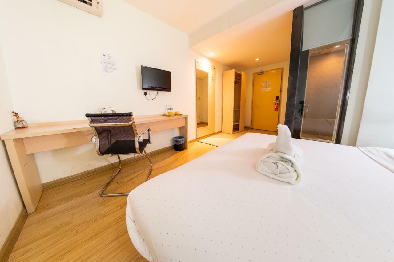 Hotel City Comfort Inn Puchong Bagian luar foto