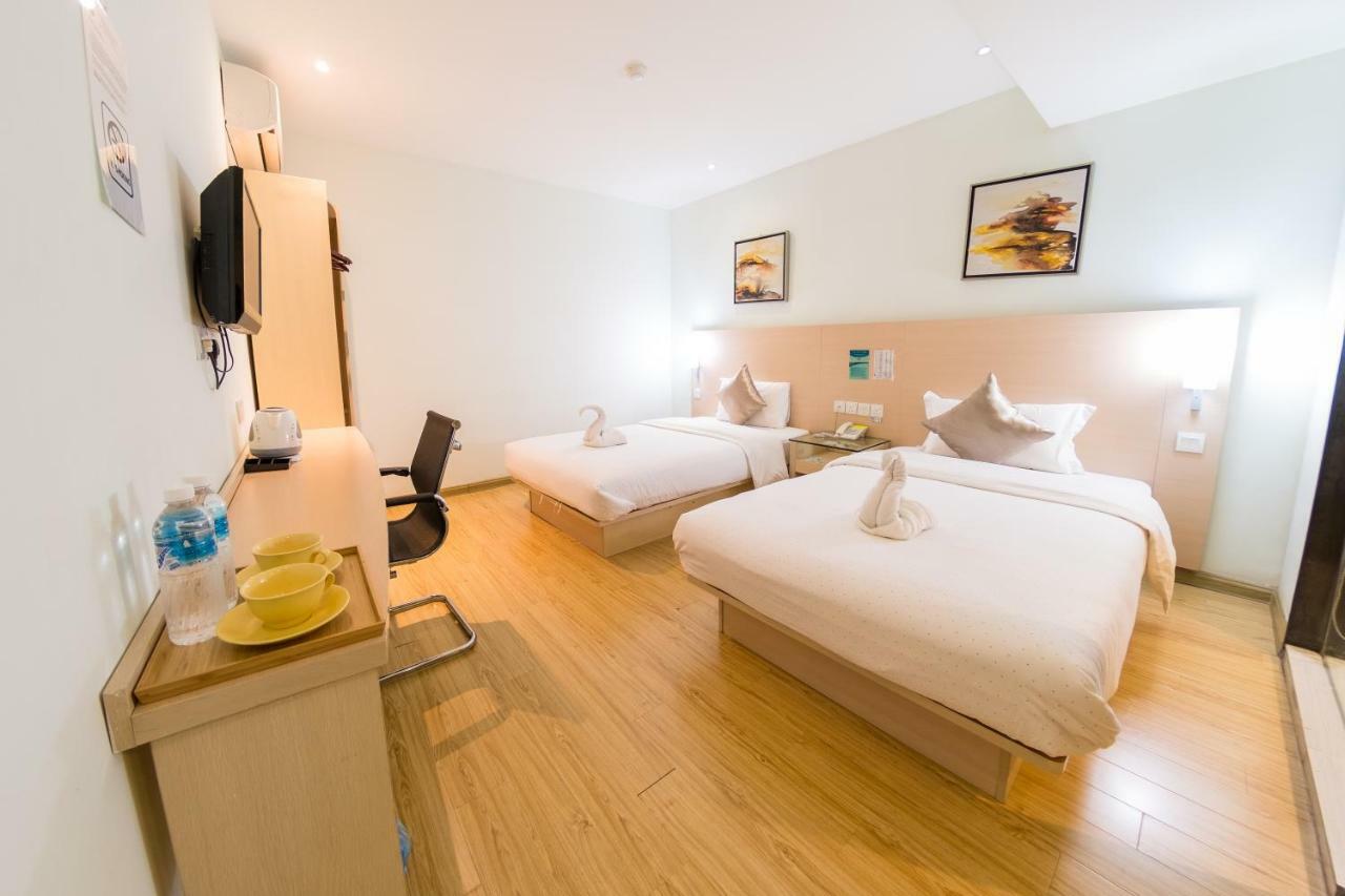 Hotel City Comfort Inn Puchong Bagian luar foto